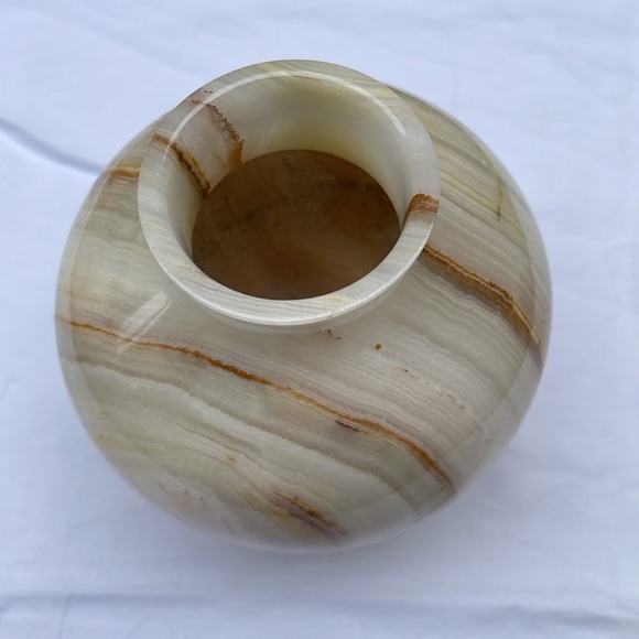 Vintage Onyx Petite Marbled Vase - Picture 2 of 5